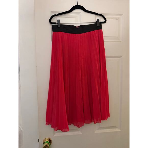 H&M Dresses & Skirts - H&M Pink pleated midi length skirt size 8